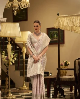 Exquisite Radiance: Hand-Woven Banarasi Satin Silk Saree